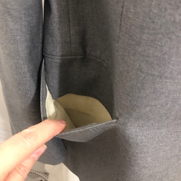 - Mens Light Gray Suit Jacket. - Picture 4 of 10